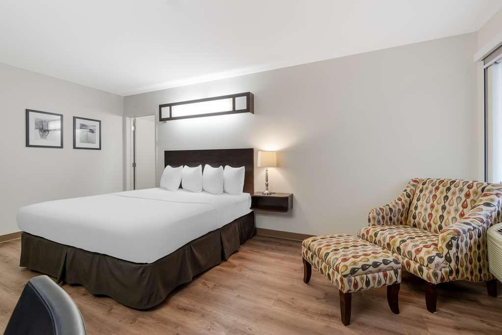 Villa Inn & Suites - Surestay Collection By Best Western Hearst Room photo